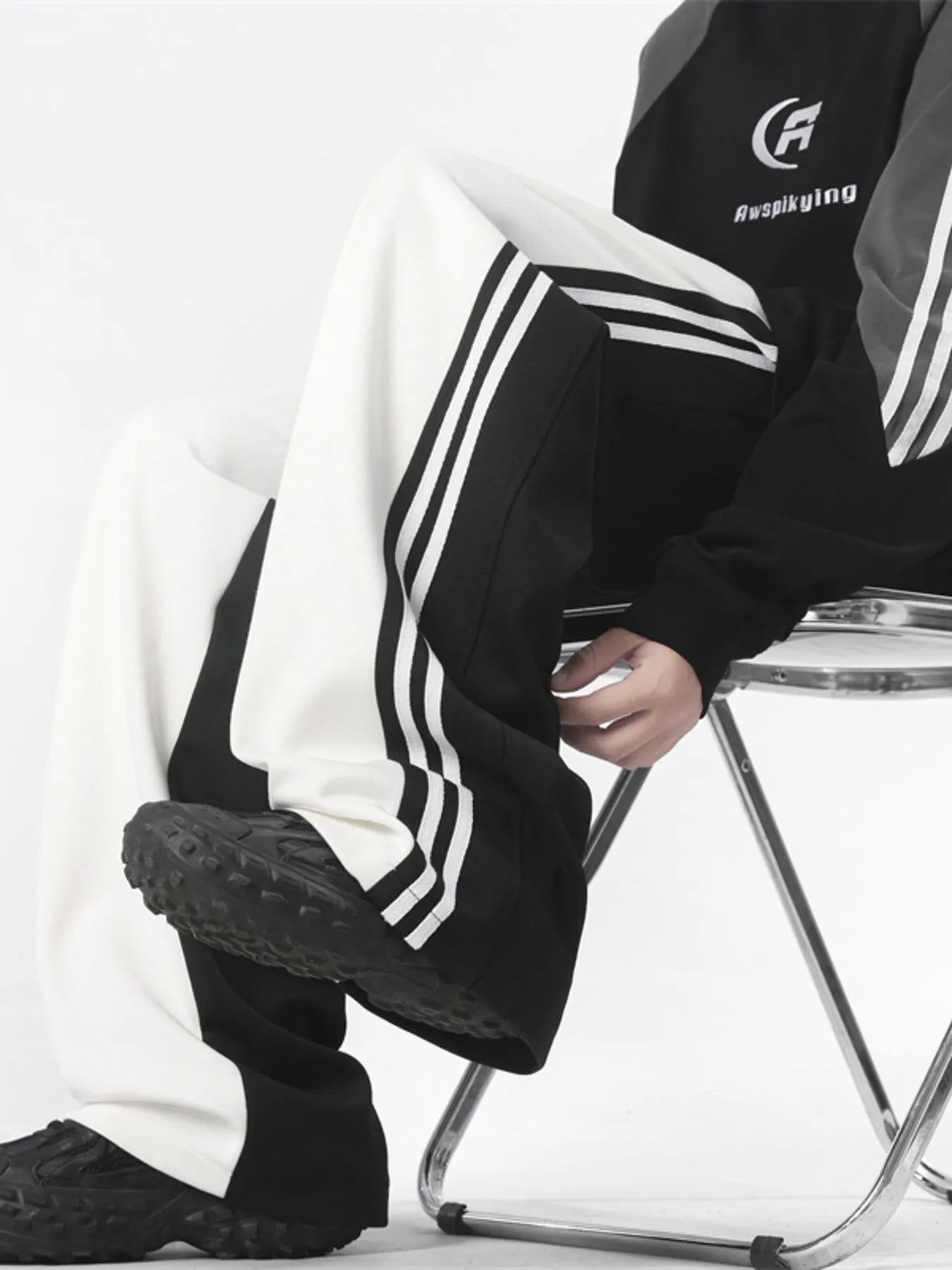 e7a5dff0240f44178d59fa586788096f-Max-Origin