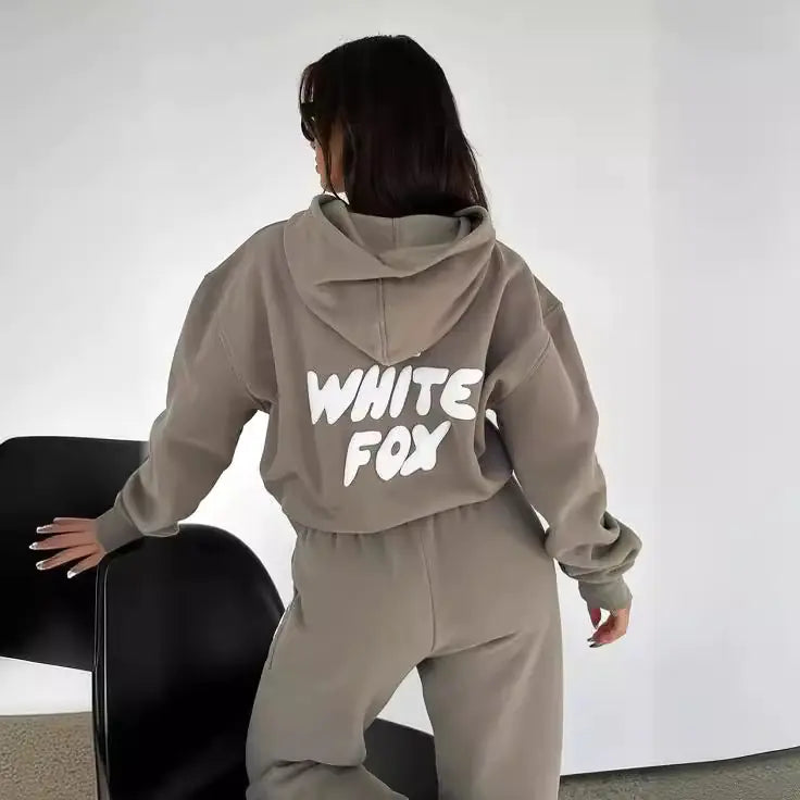 White Fox Hoodie and Sweatpants Set (2 Pieces)